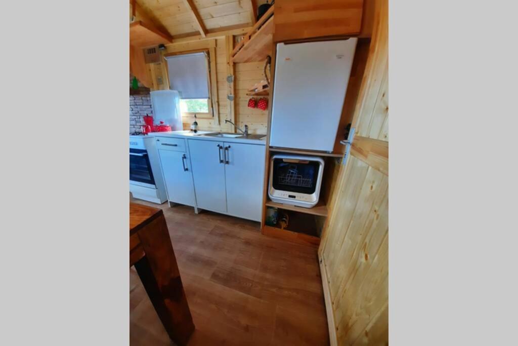 Autarkes Tiny House Mit Rheinblick Apartment Rumikon Bagian luar foto