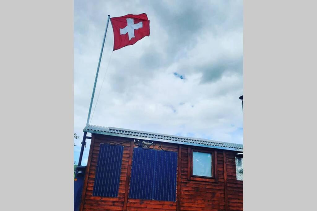 Autarkes Tiny House Mit Rheinblick Apartment Rumikon Bagian luar foto