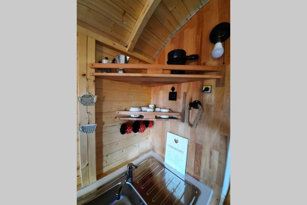 Autarkes Tiny House Mit Rheinblick Apartment Rumikon Bagian luar foto
