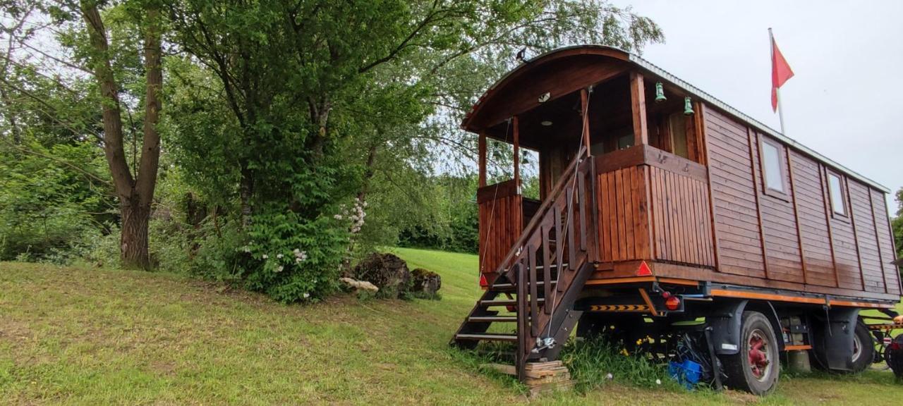 Autarkes Tiny House Mit Rheinblick Apartment Rumikon Bagian luar foto