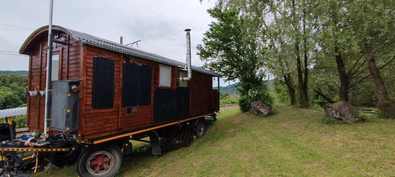 Autarkes Tiny House Mit Rheinblick Apartment Rumikon Bagian luar foto